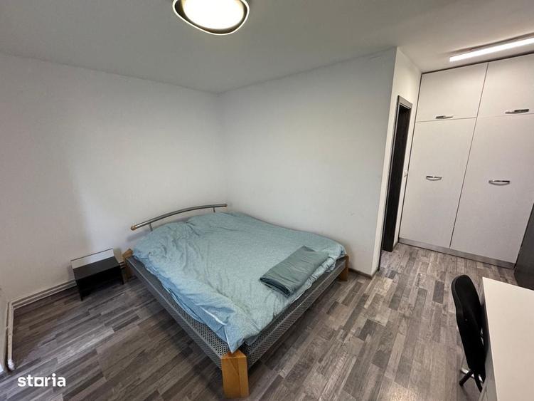 Apartament cu 4 camere decomandat în Complex Studențesc