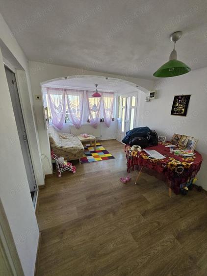Casă cu 4 camere în Slănic