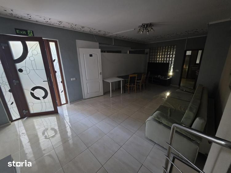 Casă cu 8 camere cu Teren 350 Mp în Dobroești