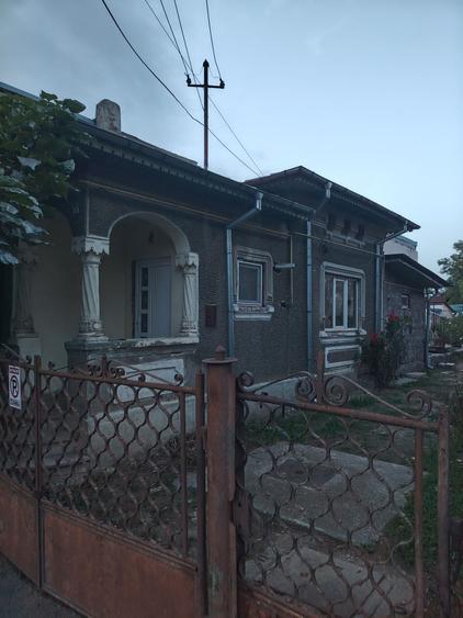 Casă cu 3 camere în Central