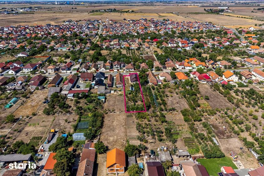 Casă cu 4 camere cu Teren 1603 Mp în Livada