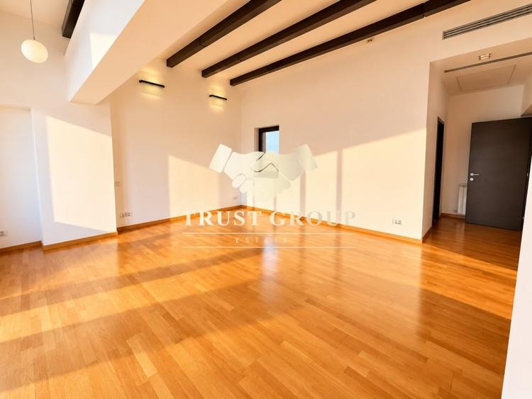 Apartament cu 3 camere decomandat, mobilat în Ultracentral