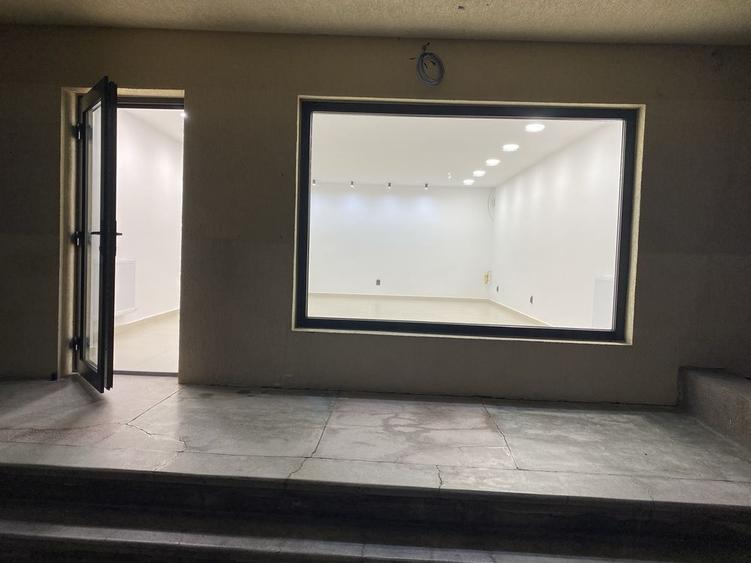 Spațiu comercial, de 50 mp, în Exterior Vest