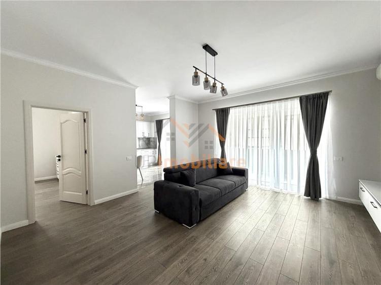 Apartament cu 2 camere semidecomandat în Sânmartin
