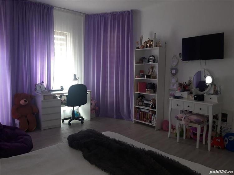 Casă cu 4 camere cu Teren 1000 Mp în Poroschia