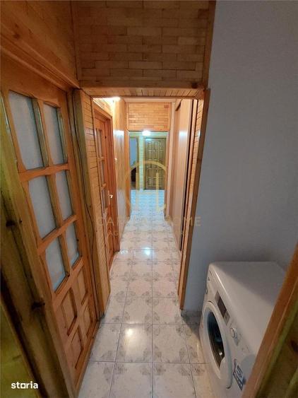 Apartament cu 3 camere decomandat, mobilat în Nicolina