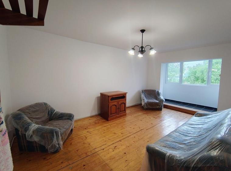 Apartament cu 3 camere în Baciu