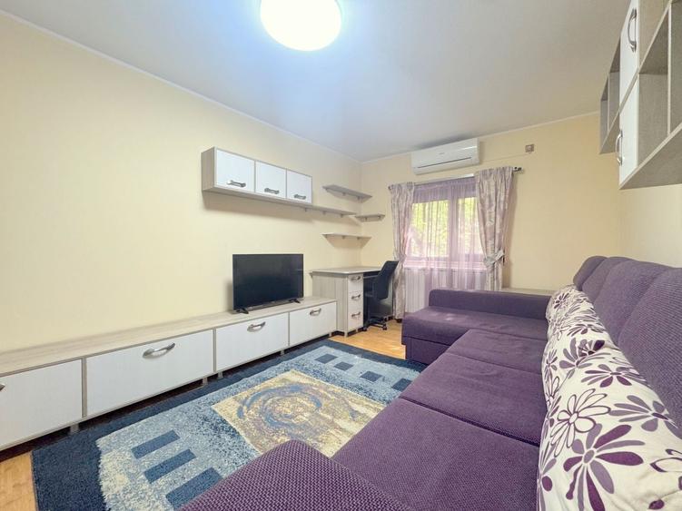 Apartament cu 3 camere decomandat, mobilat în Soarelui