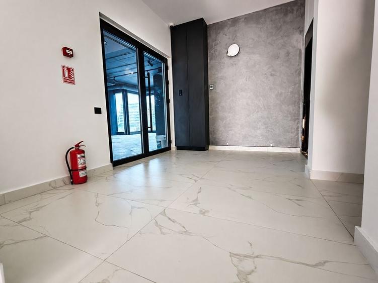 Birou, de 1,647.4000244141 mp, în Calea Turzii