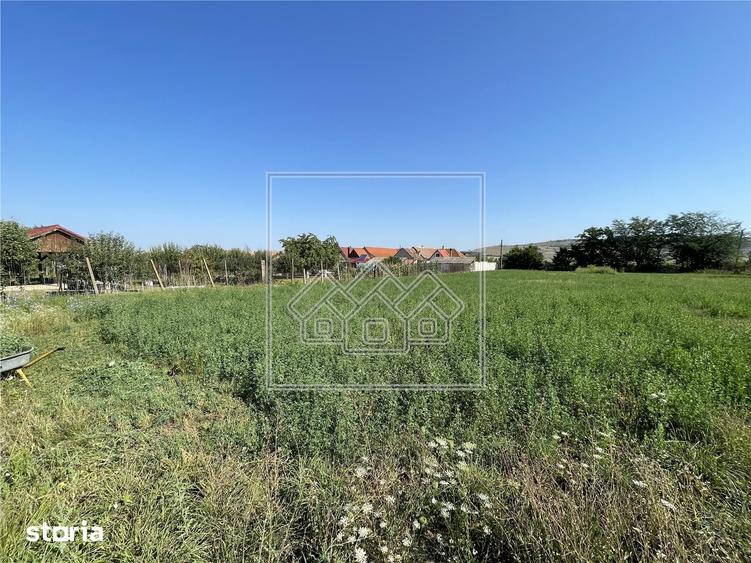 Casă cu 2 camere cu Teren 2162 Mp în Central