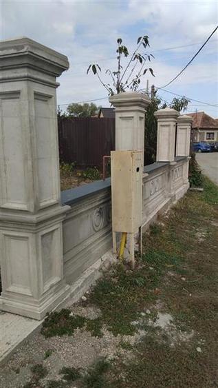 Casă individuală cu 2 camere cu Teren 719 Mp în Exterior Est