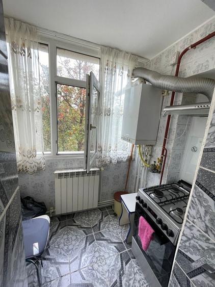 Apartament cu 2 camere decomandat în Micro 20