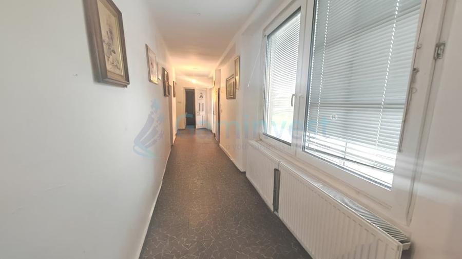 Casă individuală cu 5 camere cu Canalizare în Cauaceu