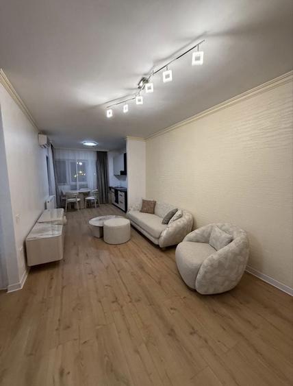 Apartament cu 3 camere decomandat în Spitalul Județean