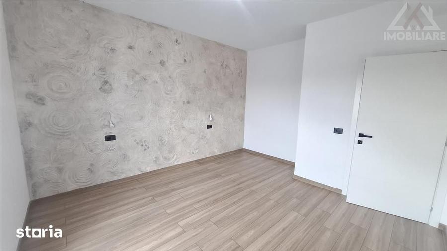 Casă cu 4 camere cu Teren 250 Mp în Rediu