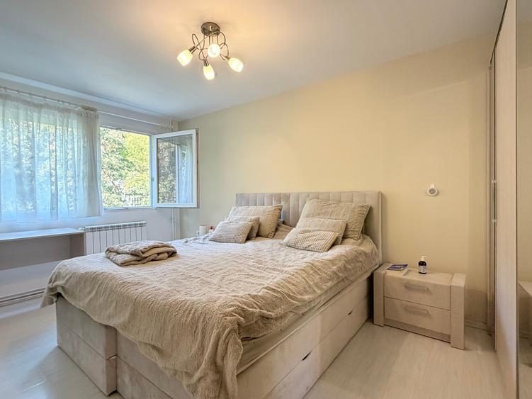 Apartament cu 3 camere semidecomandat în Gheorghe Lazăr