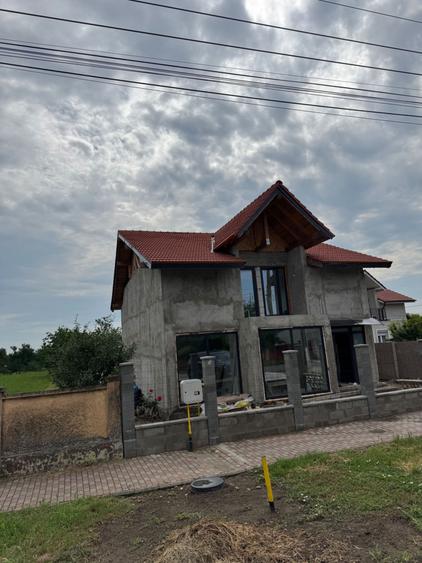 Casă cu 3 camere în Central