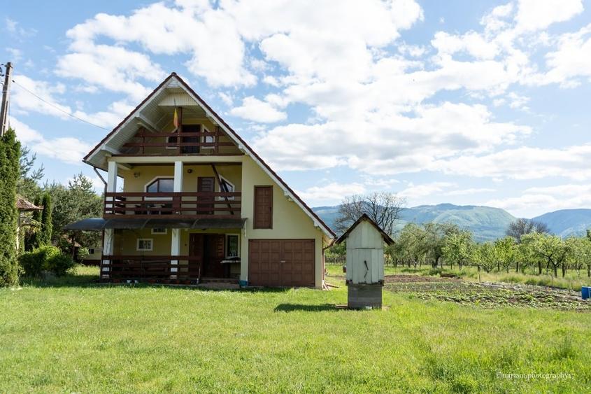 Duplex cu 5 camere cu Canalizare în Ponor