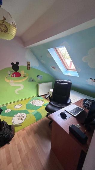 Apartament cu 3 camere decomandat în Drumul Carului