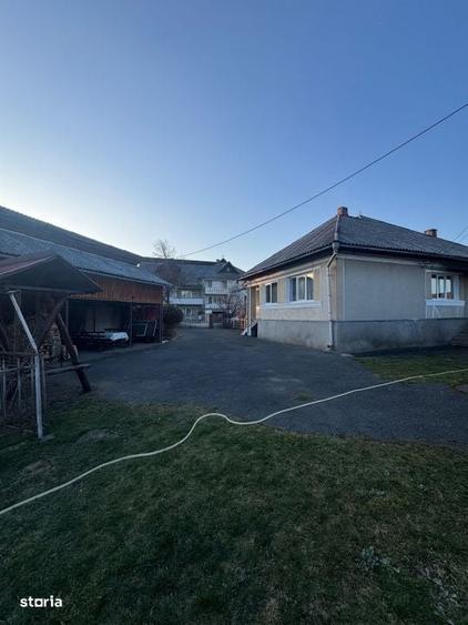 Casă cu 3 camere cu Teren 4000 Mp în Central