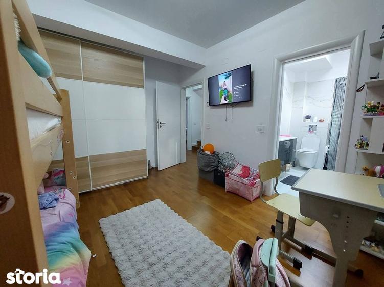 Casă cu 5 camere cu Teren 313 Mp în Dobroești
