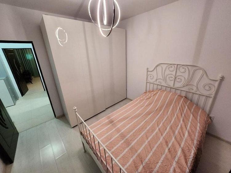 Apartament cu 2 camere decomandat, mobilat în Central