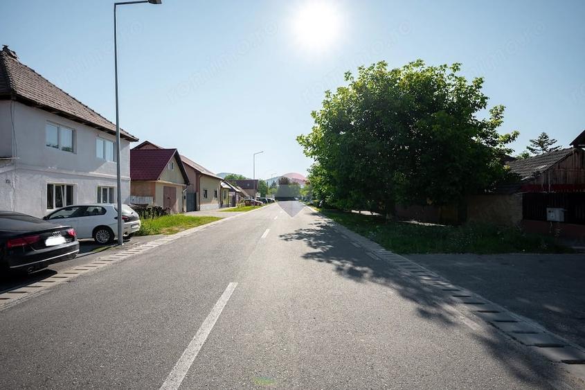 Casă cu 3 camere cu Teren 93 Mp în Sânpetru