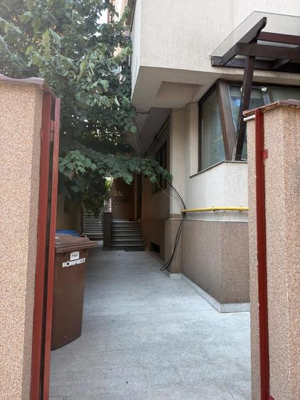 Apartament cu 2 camere nedecomandat în Domenii