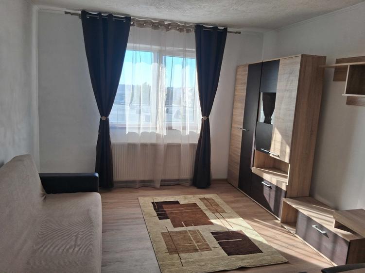Garsonieră decomandată în Central