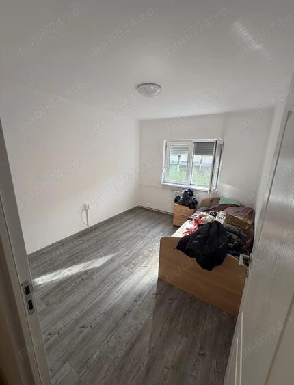 Apartament cu 3 camere decomandat în Iosia
