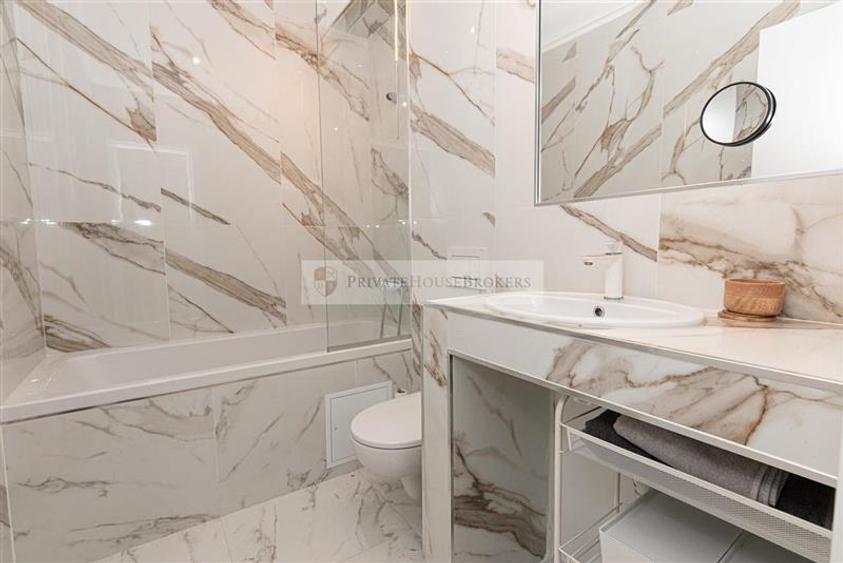 Apartament cu 3 camere semidecomandat, mobilat în Pipera