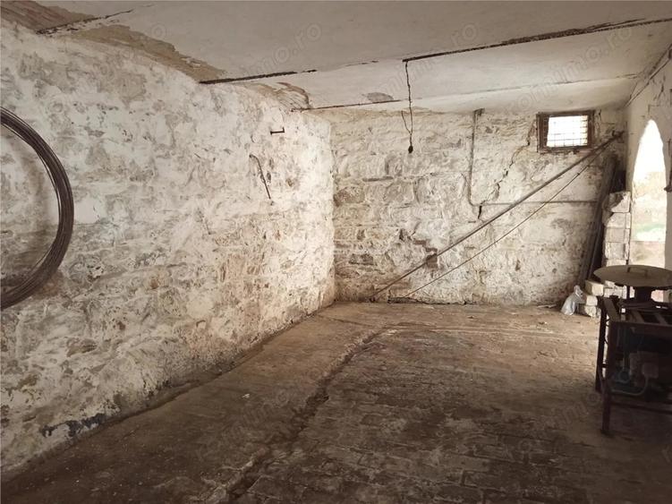 Casă cu Canalizare în Vest