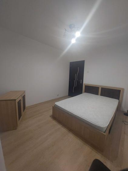 Apartament cu 2 camere decomandat în Valea Ialomiței