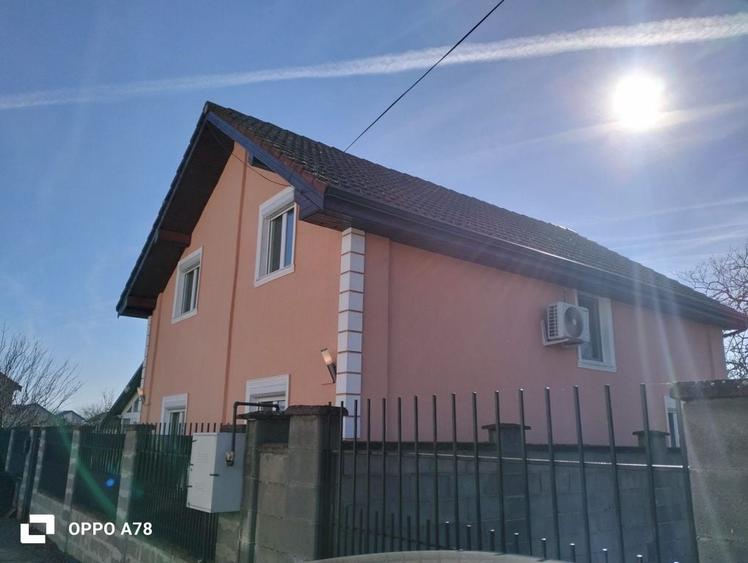 Casă cu 4 camere în Utvin