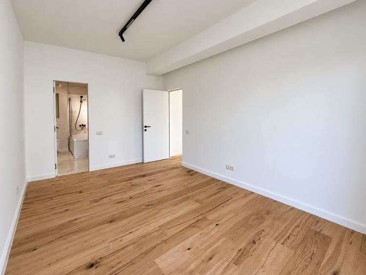 Apartament cu 3 camere decomandat în Domenii