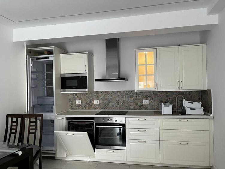 Apartament cu 3 camere semidecomandat în Timișoara