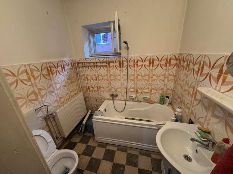 Casă cu 3 camere în Central
