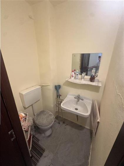 Apartament cu 3 camere decomandat, mobilat în Lipovei
