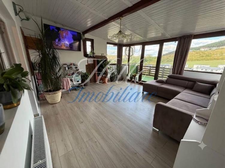 Apartament cu 4 camere în Florești