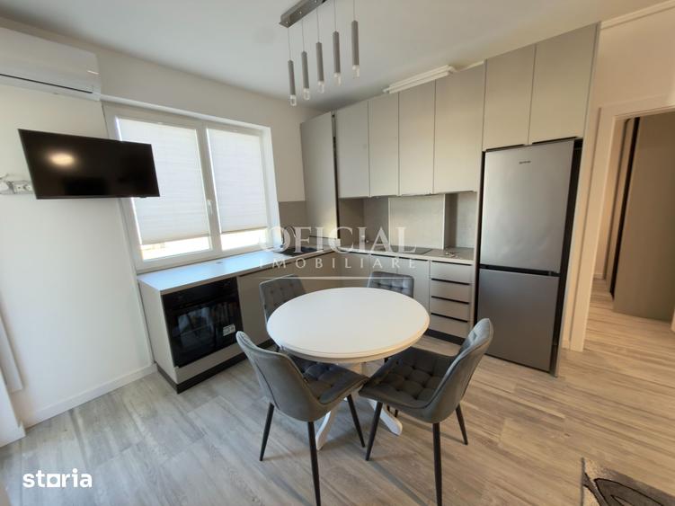 Apartament cu 3 camere semidecomandat, mobilat în Florești