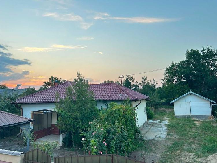 Casă cu 3 camere în Tătărăștii de Sus