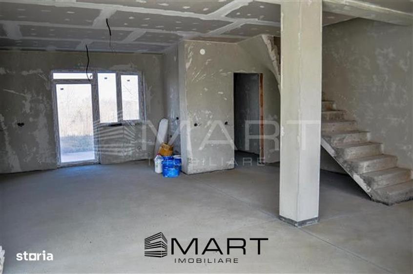 Casă cu 4 camere cu Teren 240 Mp în Șura Mică