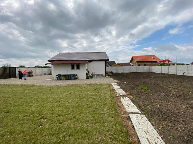 Casă individuală cu 3 camere cu Teren 750 Mp în Bod