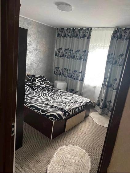 Apartament cu 3 camere decomandat în Micro 11