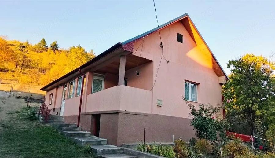 Casă cu 2 camere cu Teren 820 Mp în Suceagu