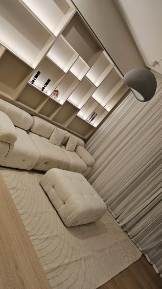 Apartament cu 3 camere decomandat în Barbu Văcărescu