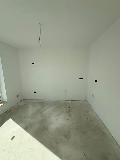 Duplex cu 4 camere cu Canalizare în Moșnița Nouă