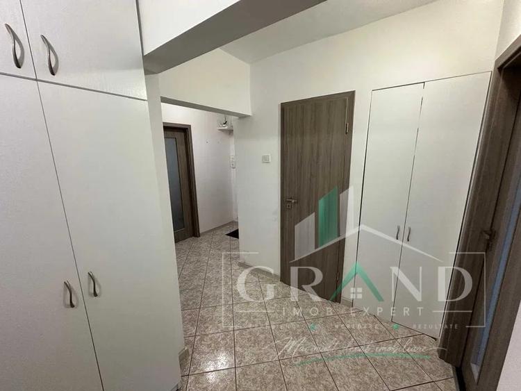 Apartament cu 3 camere decomandat, mobilat în Mănăștur