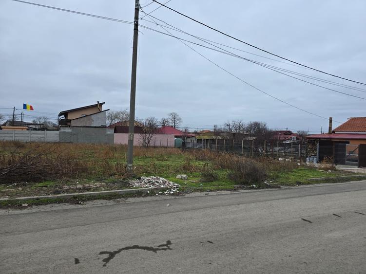 Teren Construcții intravilan de 1500 mp, în Tuzla