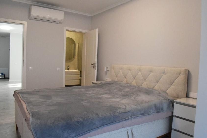Apartament cu 3 camere decomandat în Florești